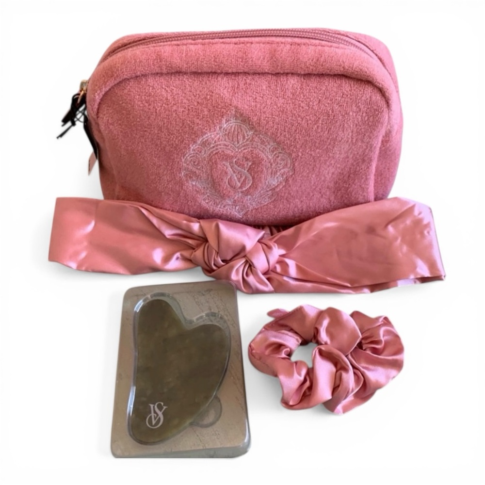 NEW 💕 Victoria's Secret Luxury Facial Self Care Spa Kit - Picture 2 of 11